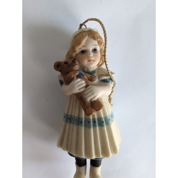 Jan Hagara Anne Limited Edition Christmas Ornament 1985-1986 - Picture 3 of 3